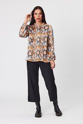 Pintuck Front Top