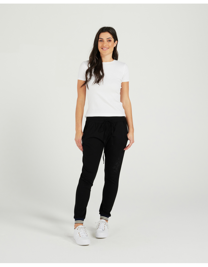 Amora Women's Pant