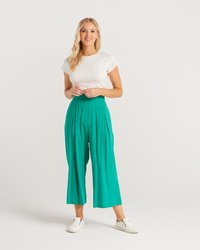 Elizabeth Pant