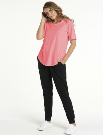 Ariana Tee