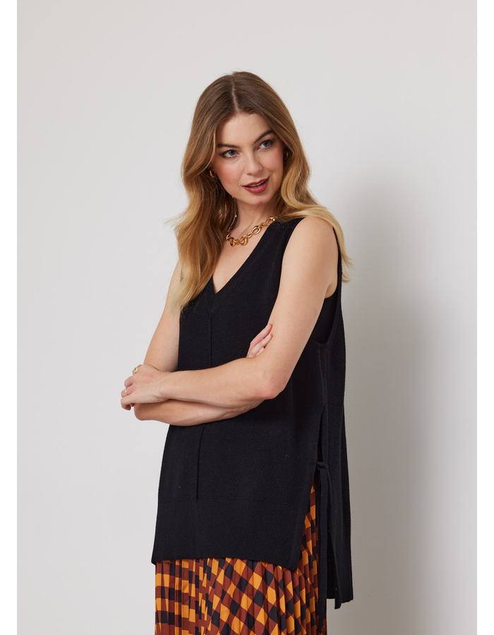 Avice Knit Women's Vest