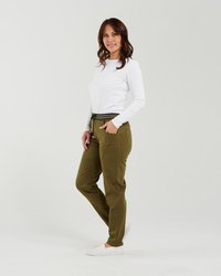 Zuri Pant