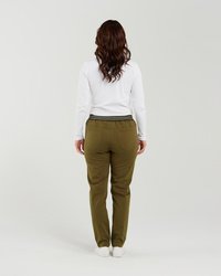 Zuri Pant