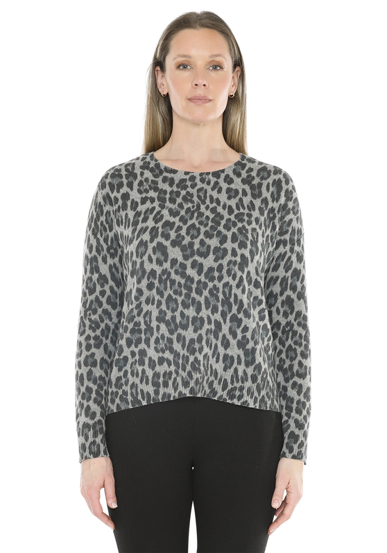 Jump Snow Leopard Pullover