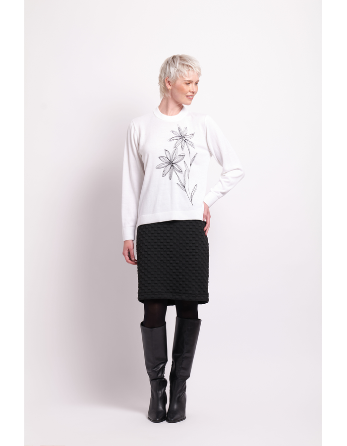 Memo Sketch Embroidery Jumper