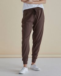 Cara Travel Jogger