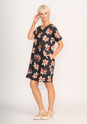 Contrast Shift Dress