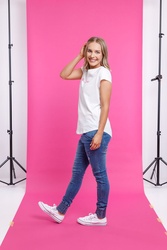WEEKENDER JEANS