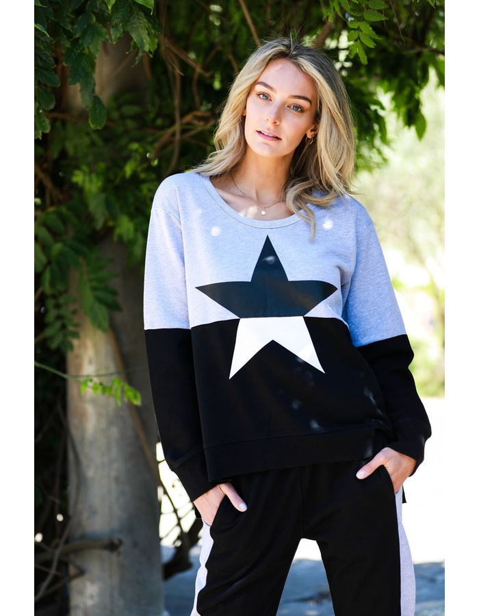 CONTRAST STAR SWEATER